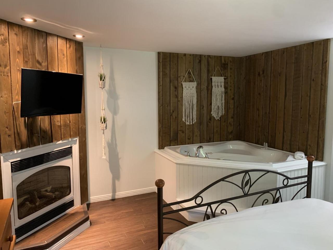 蒙塔格尼度假屋 Notre-Dame-Des-Bois 外观 照片