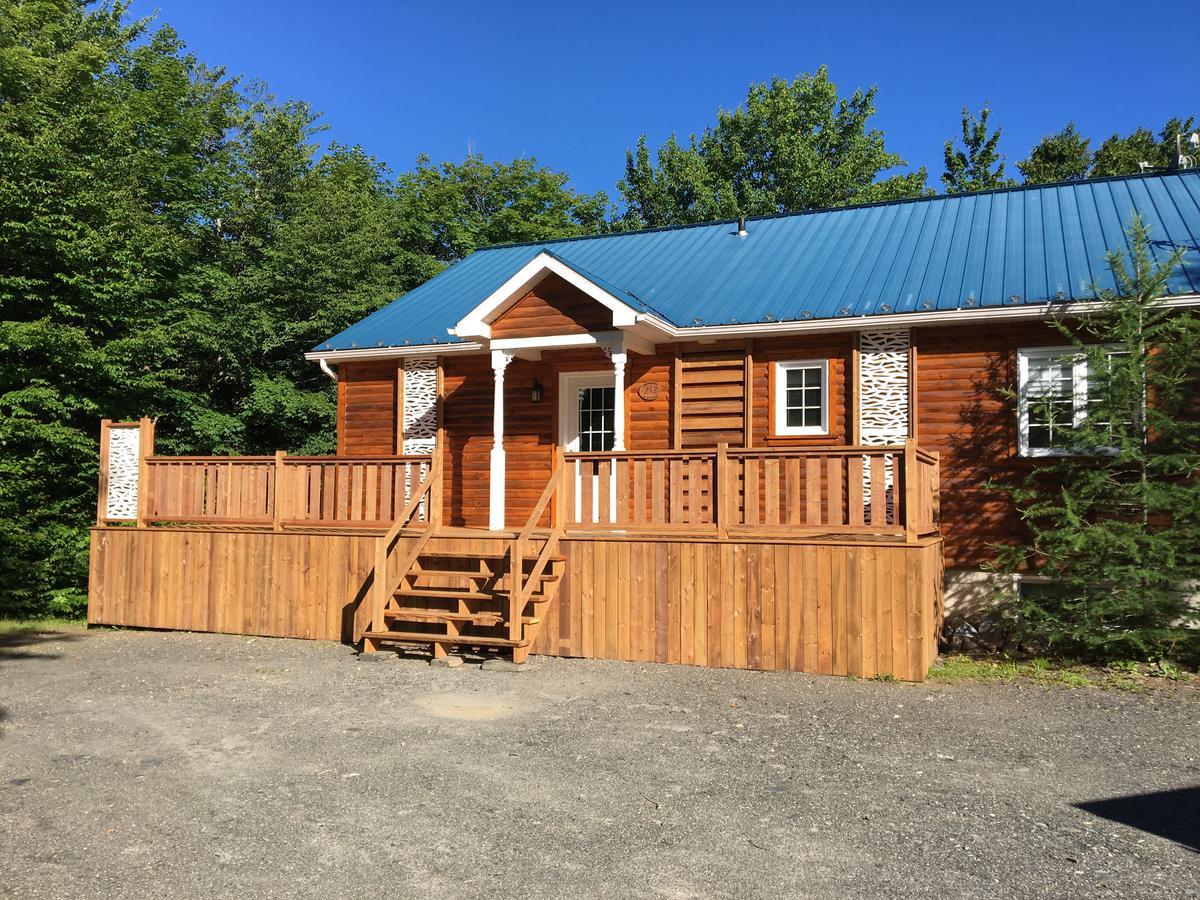 蒙塔格尼度假屋 Notre-Dame-Des-Bois 外观 照片